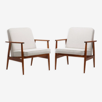 Pair of type 300-192 GFM armchairs