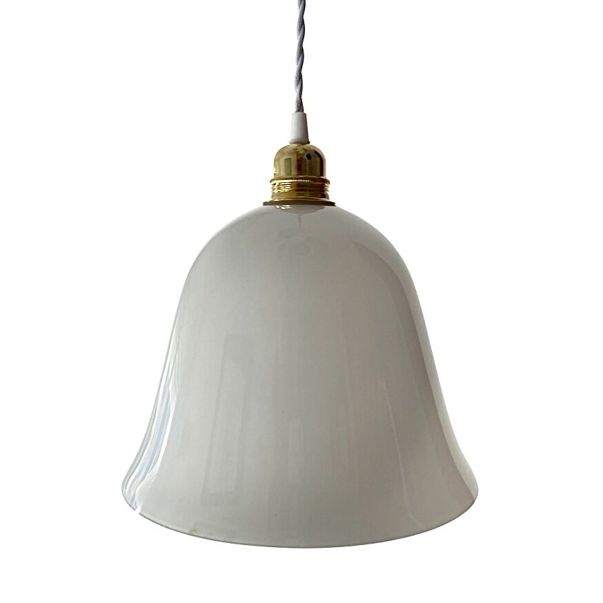 Vintage suspension in electrified white opaline to nine