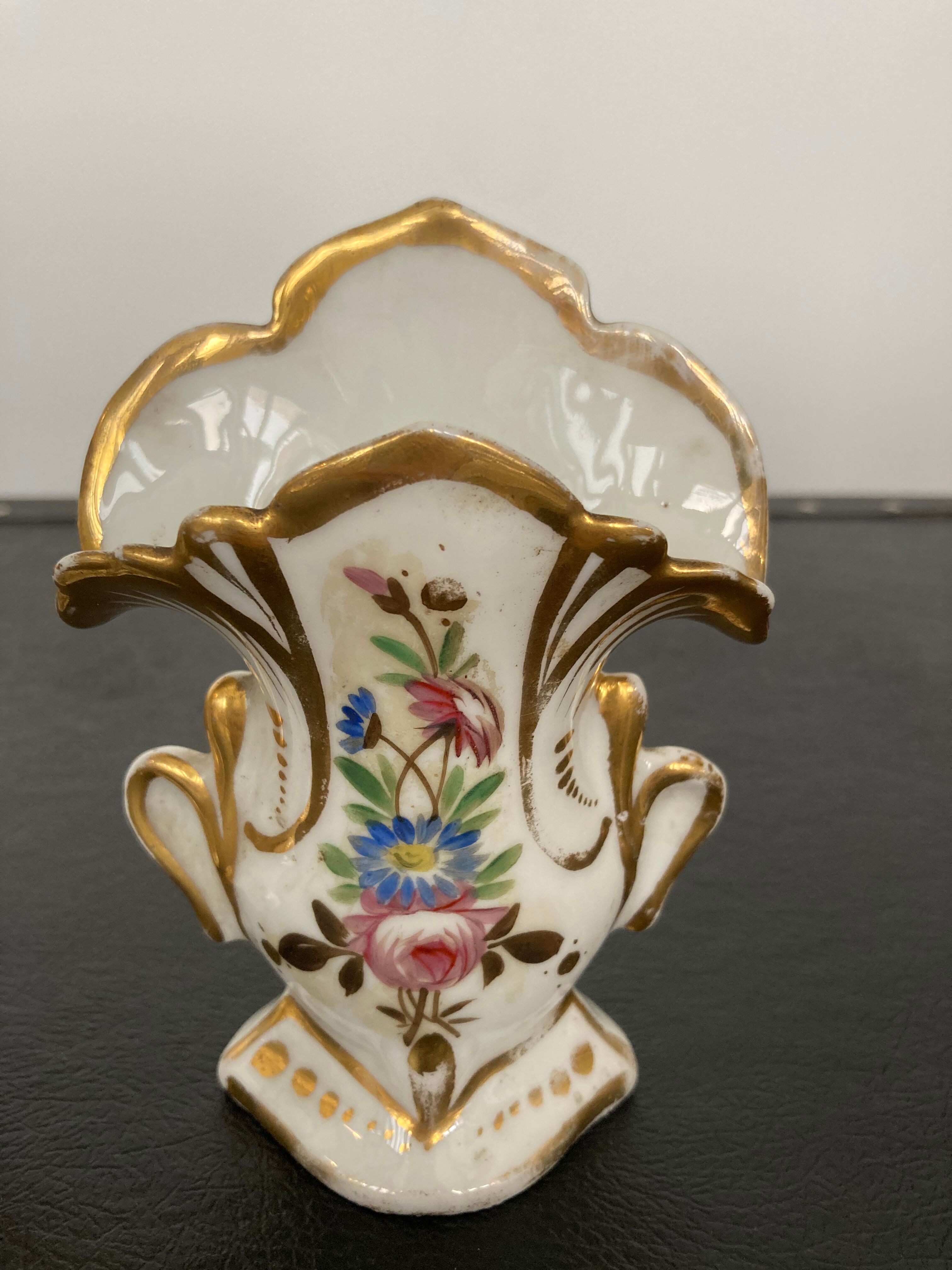 Pair of porcelain wedding vases XIXth