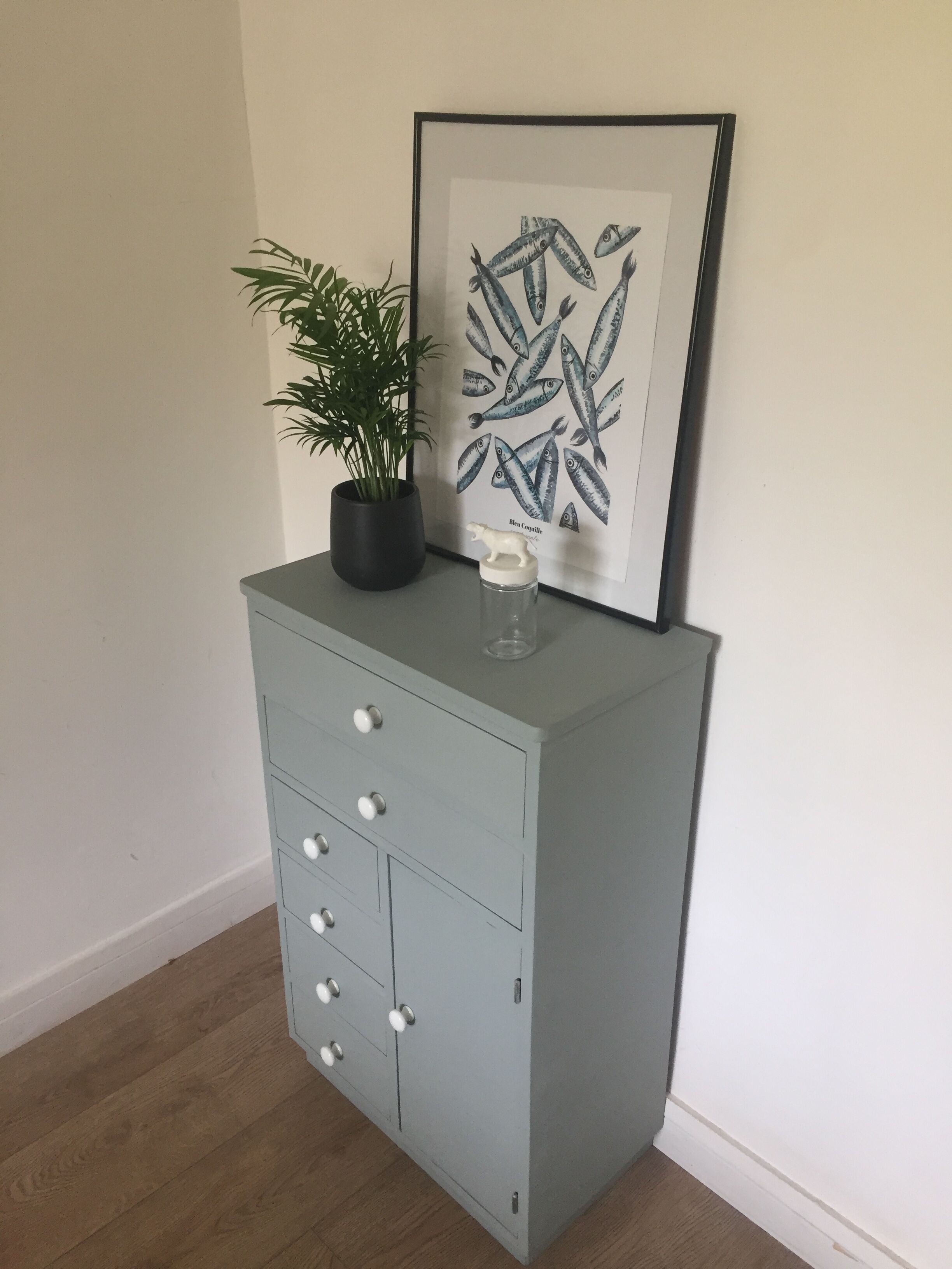 Small chest of drawers
