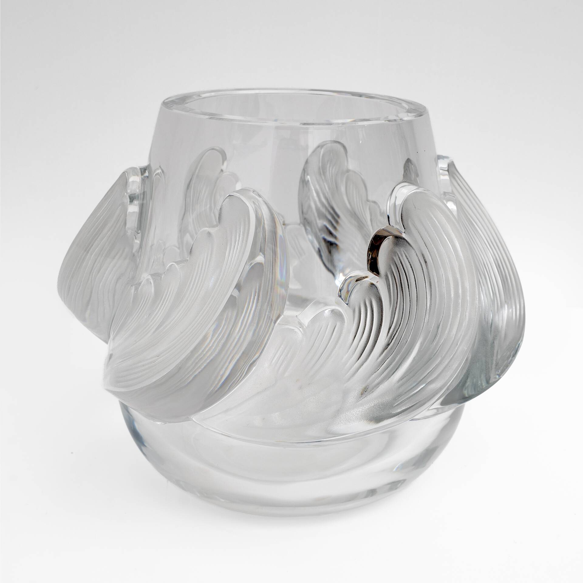 "Vagues" Art Decò Crystal Vase Signed Lalique, France 1960s