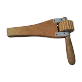 Wooden crecelle