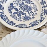 4 mismatched vintage porcelain and earthenware flat plates Marina set