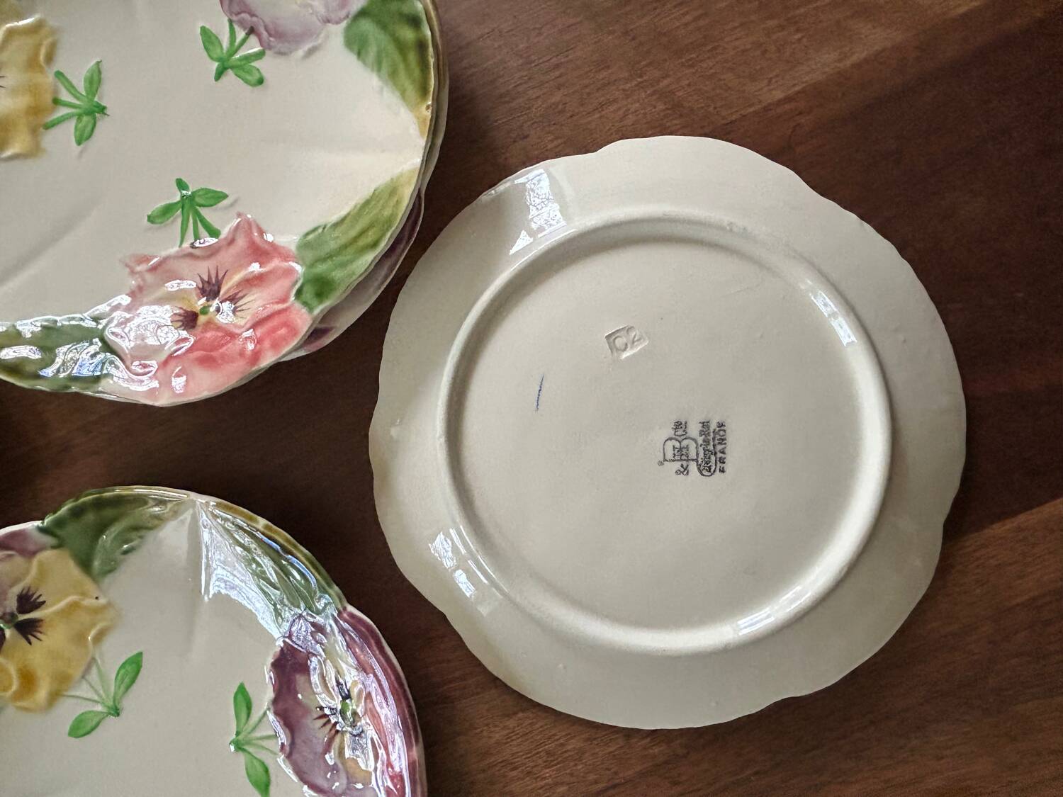 HB Choisy-le-Roi earthenware plates