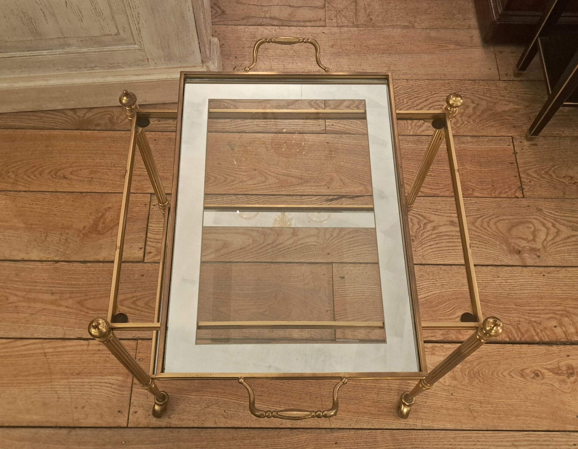 Rolling dessert trolley in gilded brass style Jansen