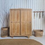 Armoire parisienne