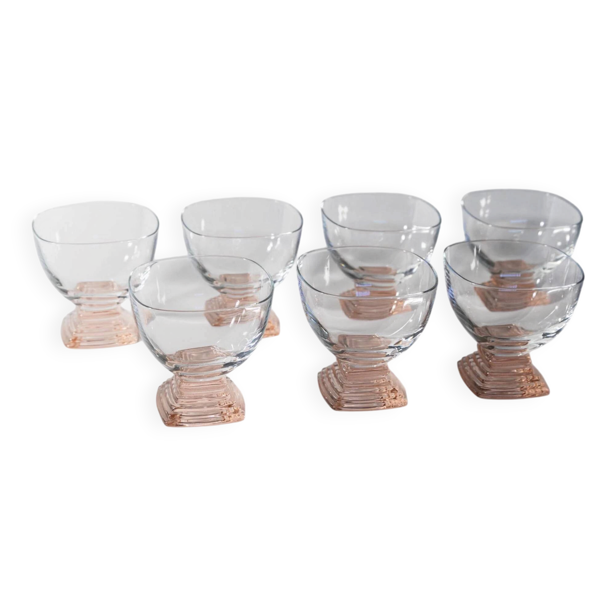 Lot vintage de 7 verres à vin des années 1980 en verre transparent avec pied rose à étages, par Bormioli (Italie)