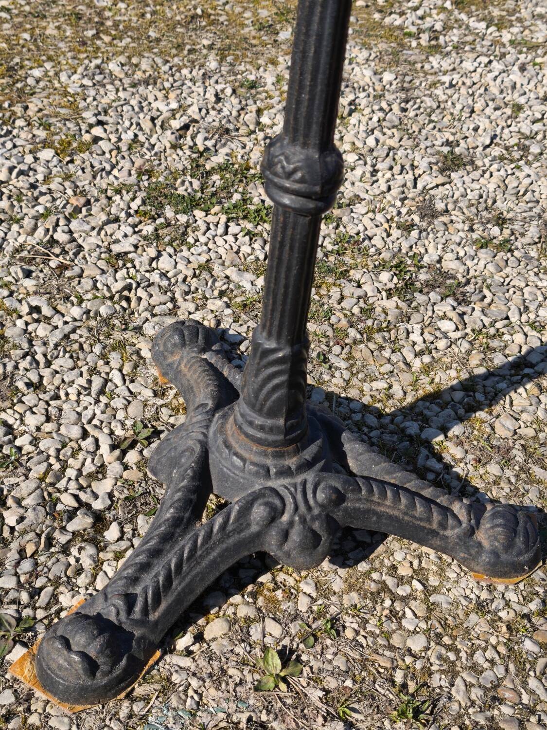 Table bistro marbre et fer forgé