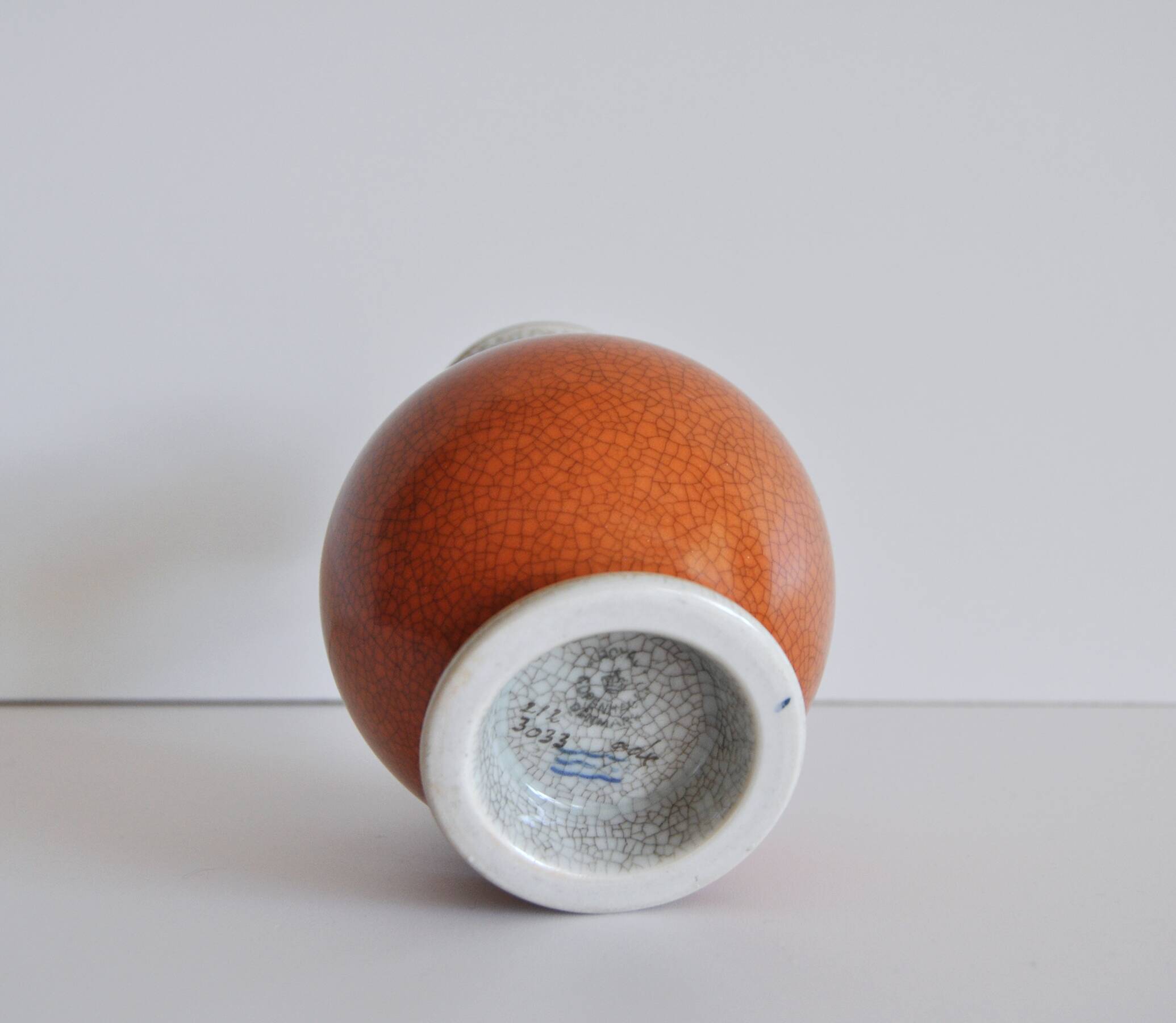 Vase en porcelaine à glaçure craquelée de Royal Copenhagen, Danemark, années 1950.