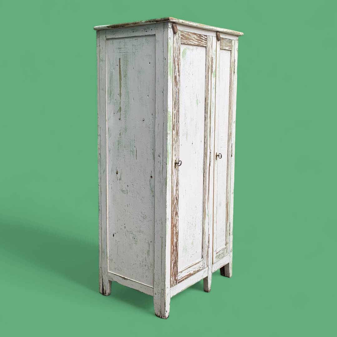 Parisian workshop cabinet 1940
