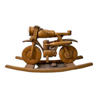 Moto vintage en bois à bascule