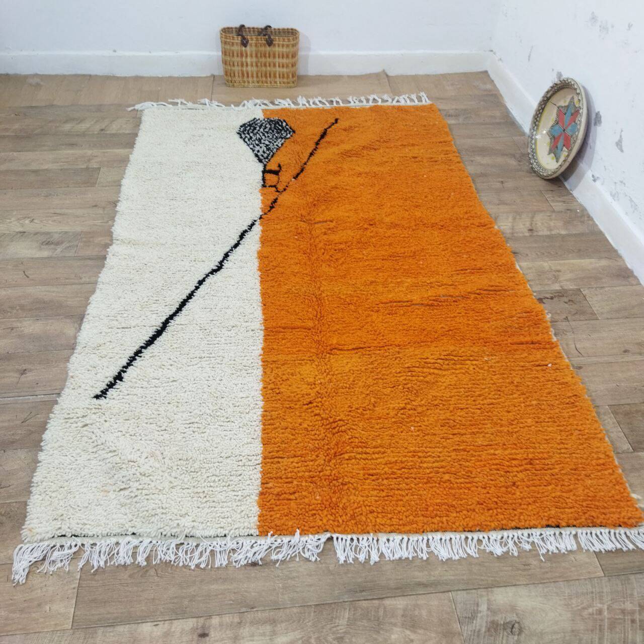 Azilal Berber rug in handmade wool 245 X 152 CM