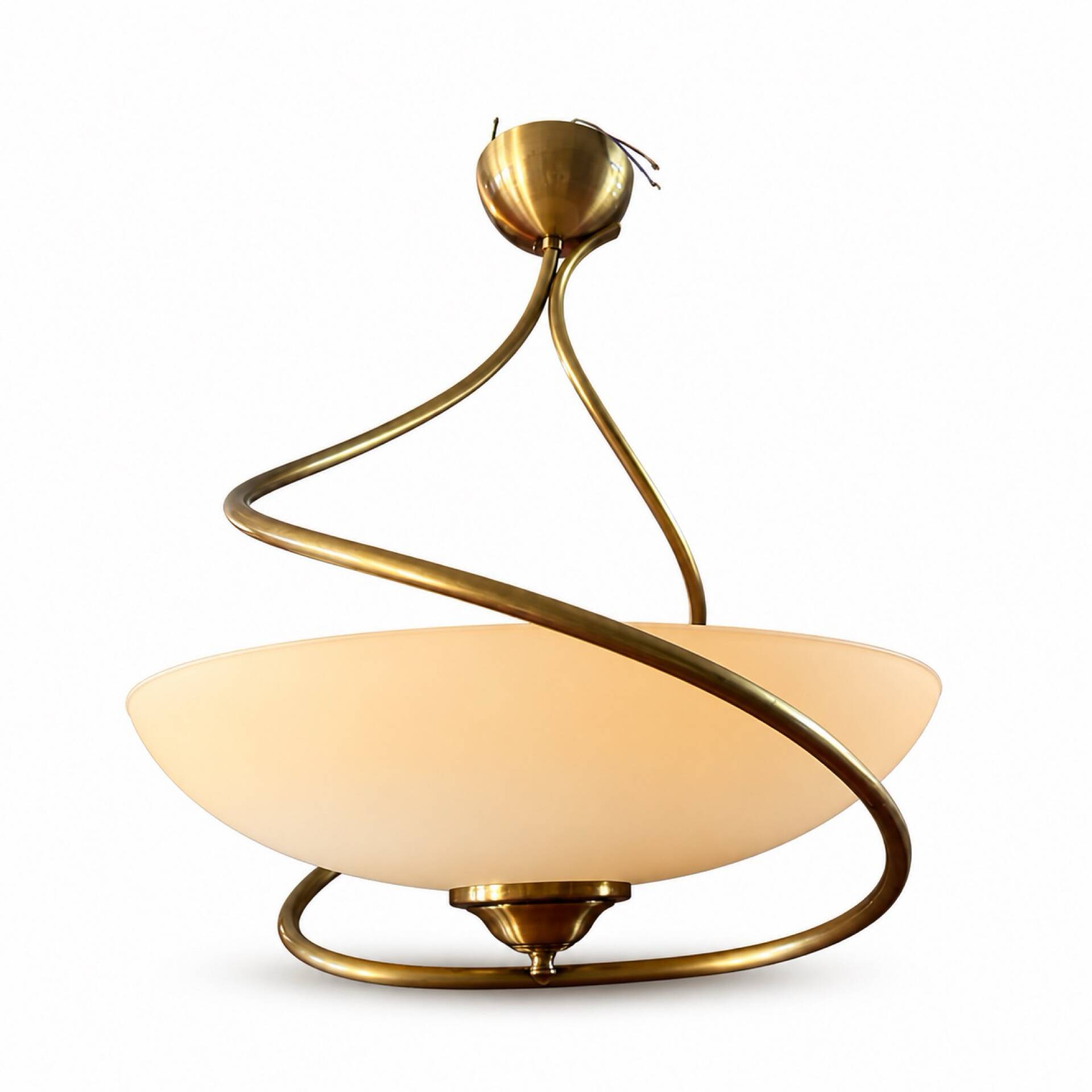 Suspension Mid-Century laiton doré et verre opalin inspiration ArtDéco