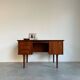 Bureau vintage en teck à deux faces