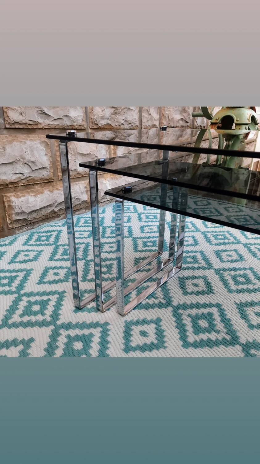 3 nesting coffee tables, smoked glass, chrome base