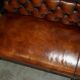 Banc de pub victorien Chesterfield en cuir restauré