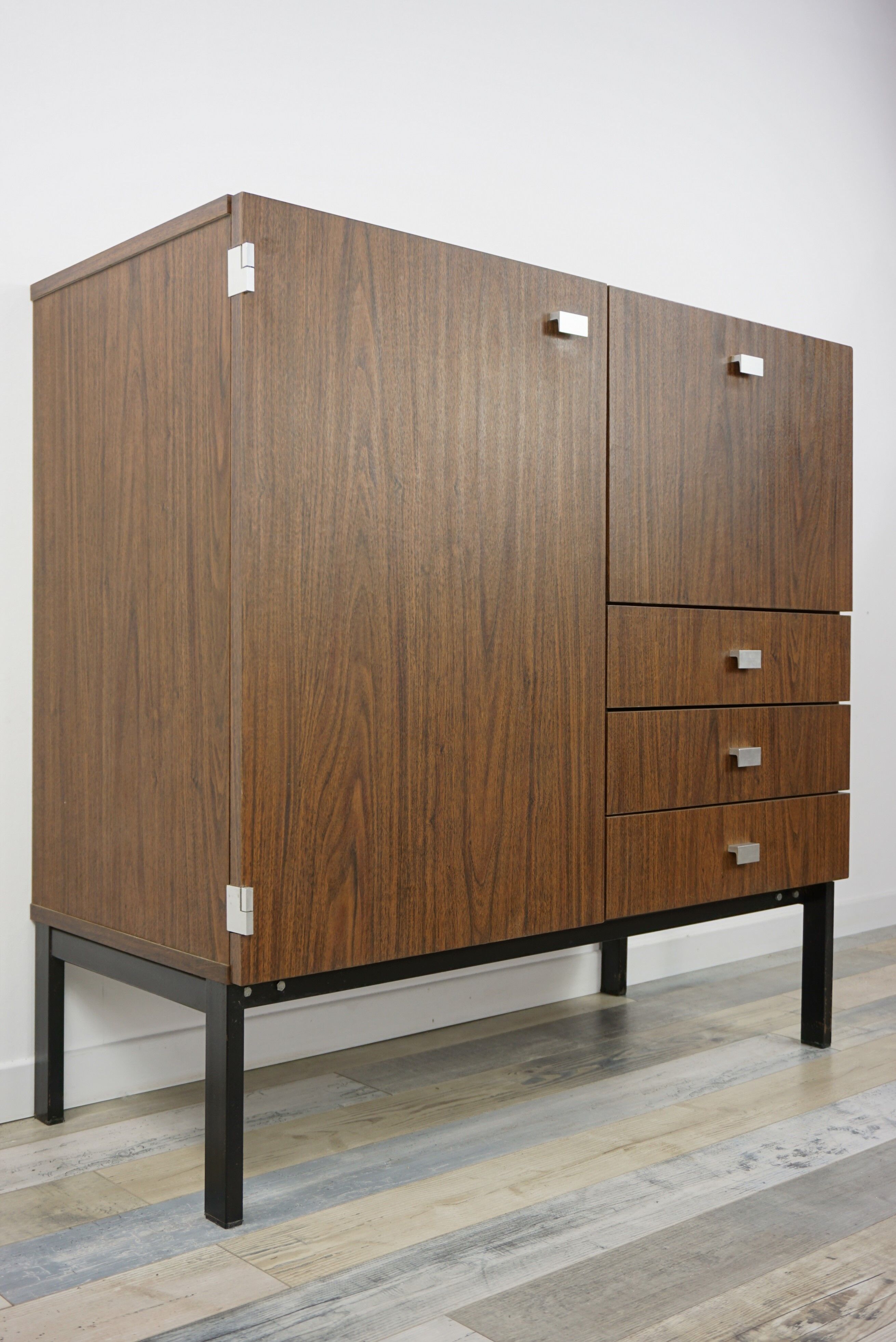 Furniture design by Pierre Guariche for Meurop model 1073, 60/70