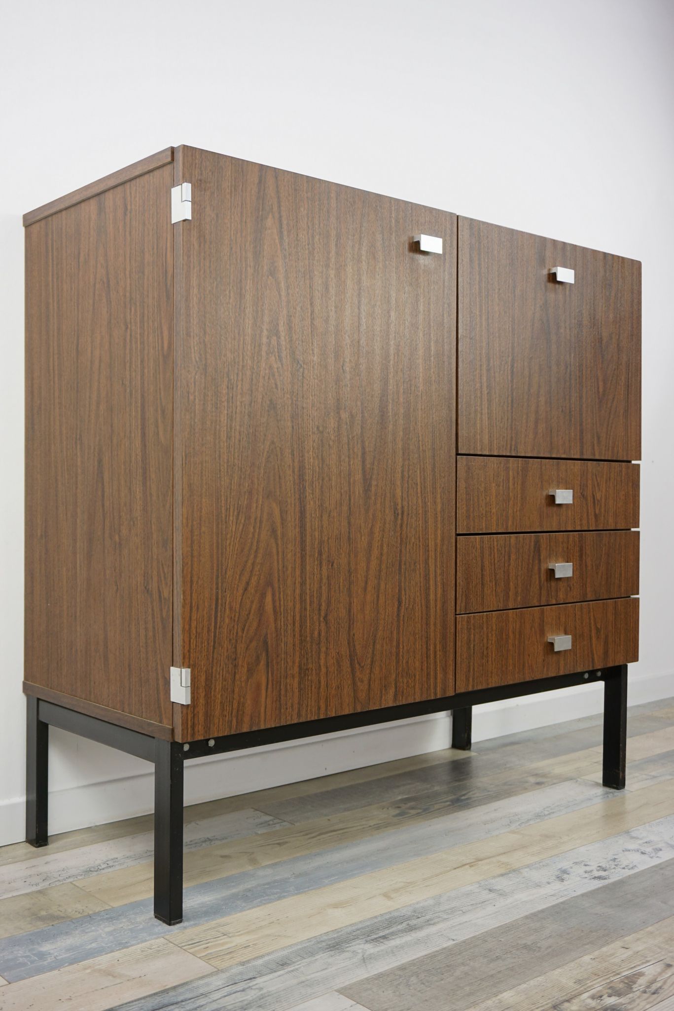 Furniture design by Pierre Guariche for Meurop model 1073, 60/70