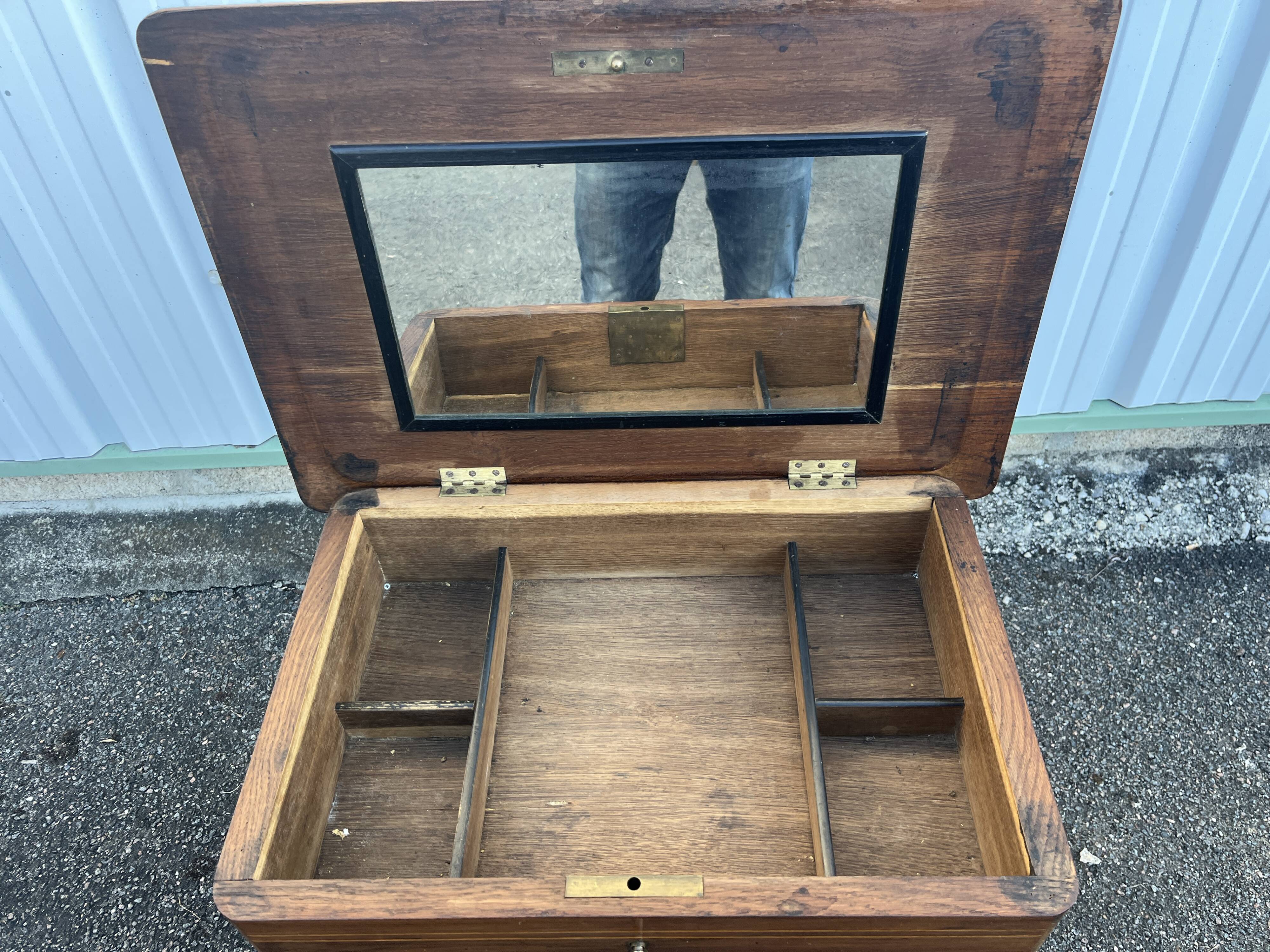 Inlaid work table with floral decoration – Louis XV style
