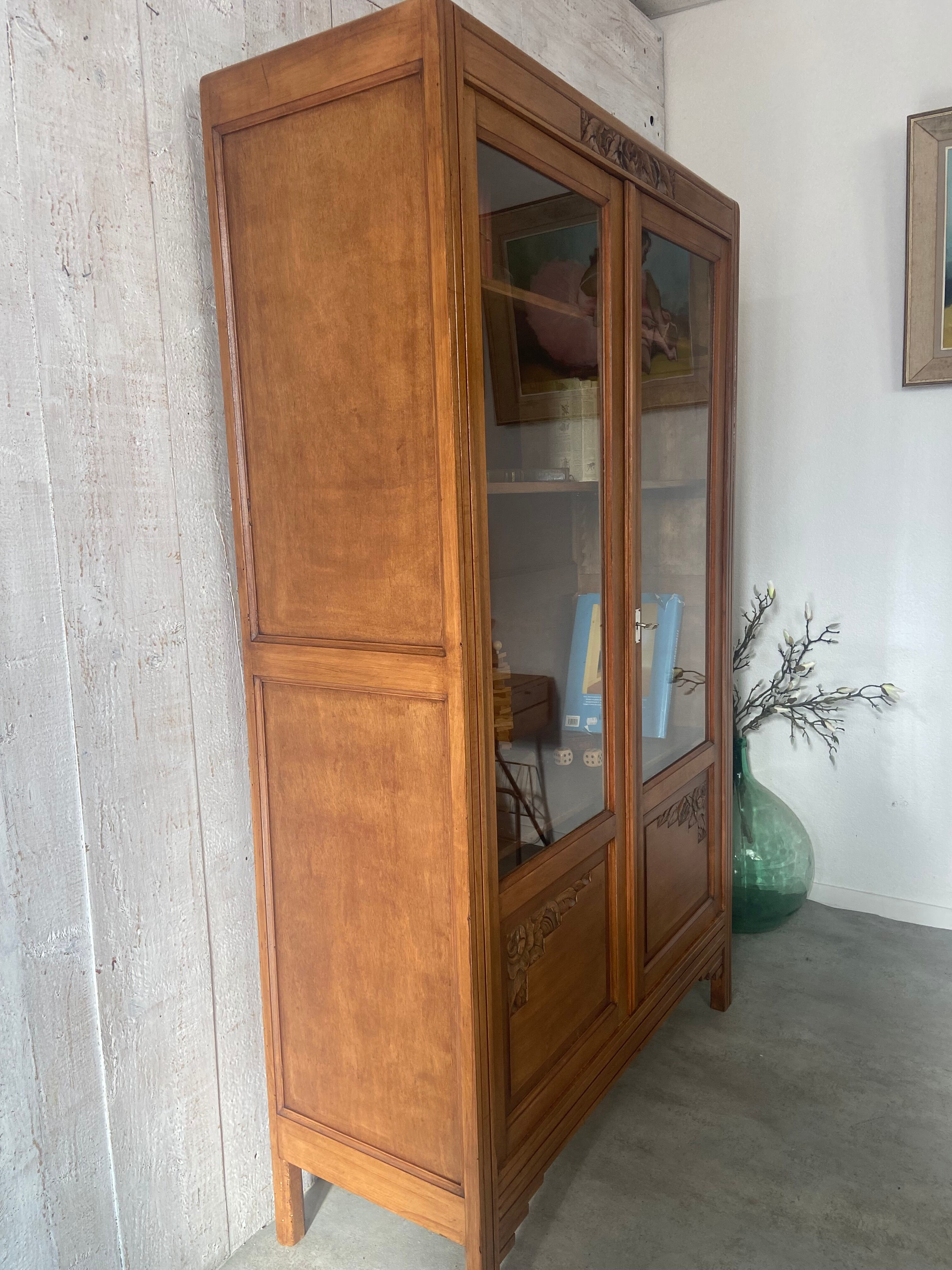 Vintage library/shelf