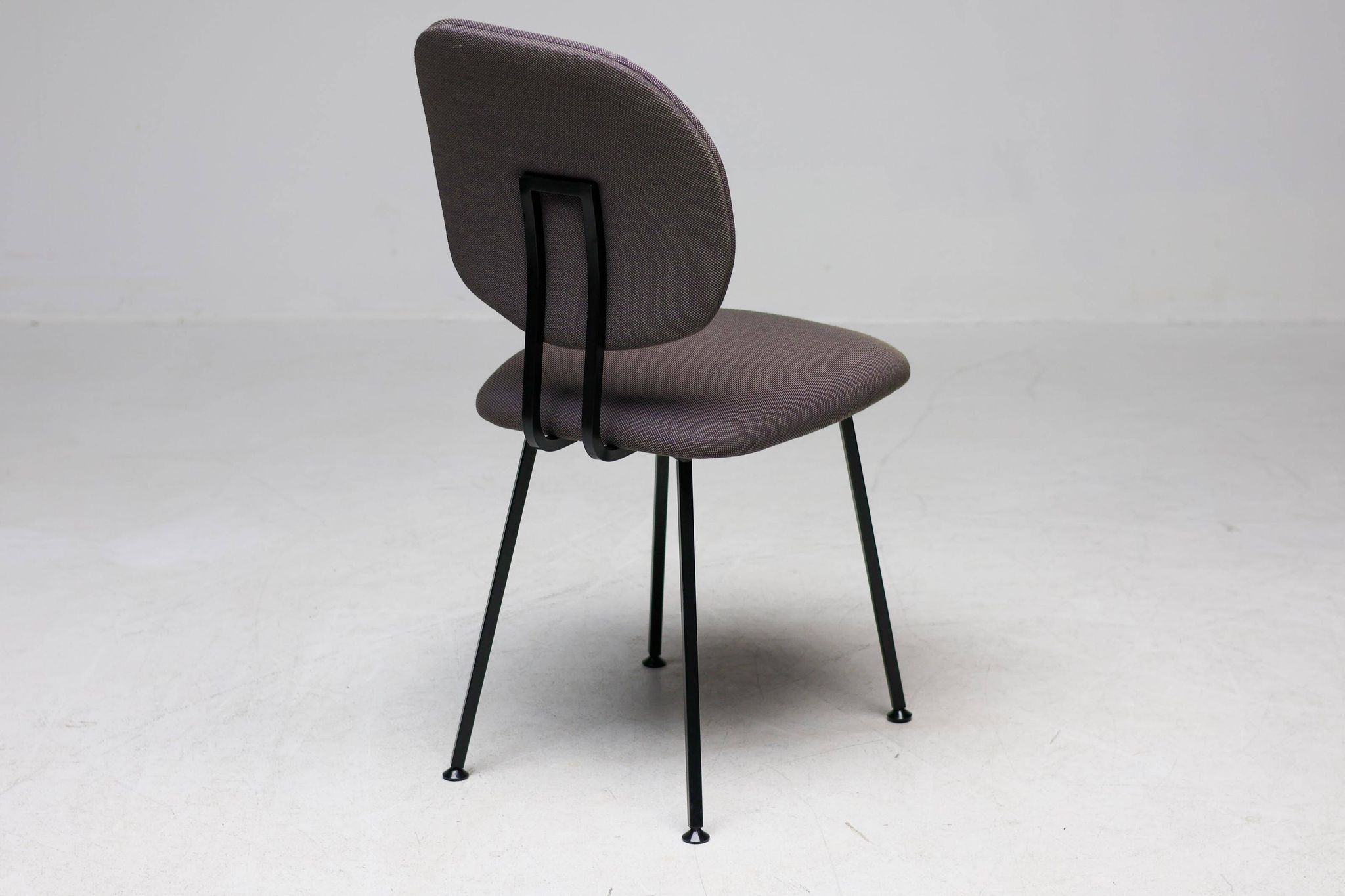 11 chaises Maarten Baas "101" - Custom Camira Main Line
