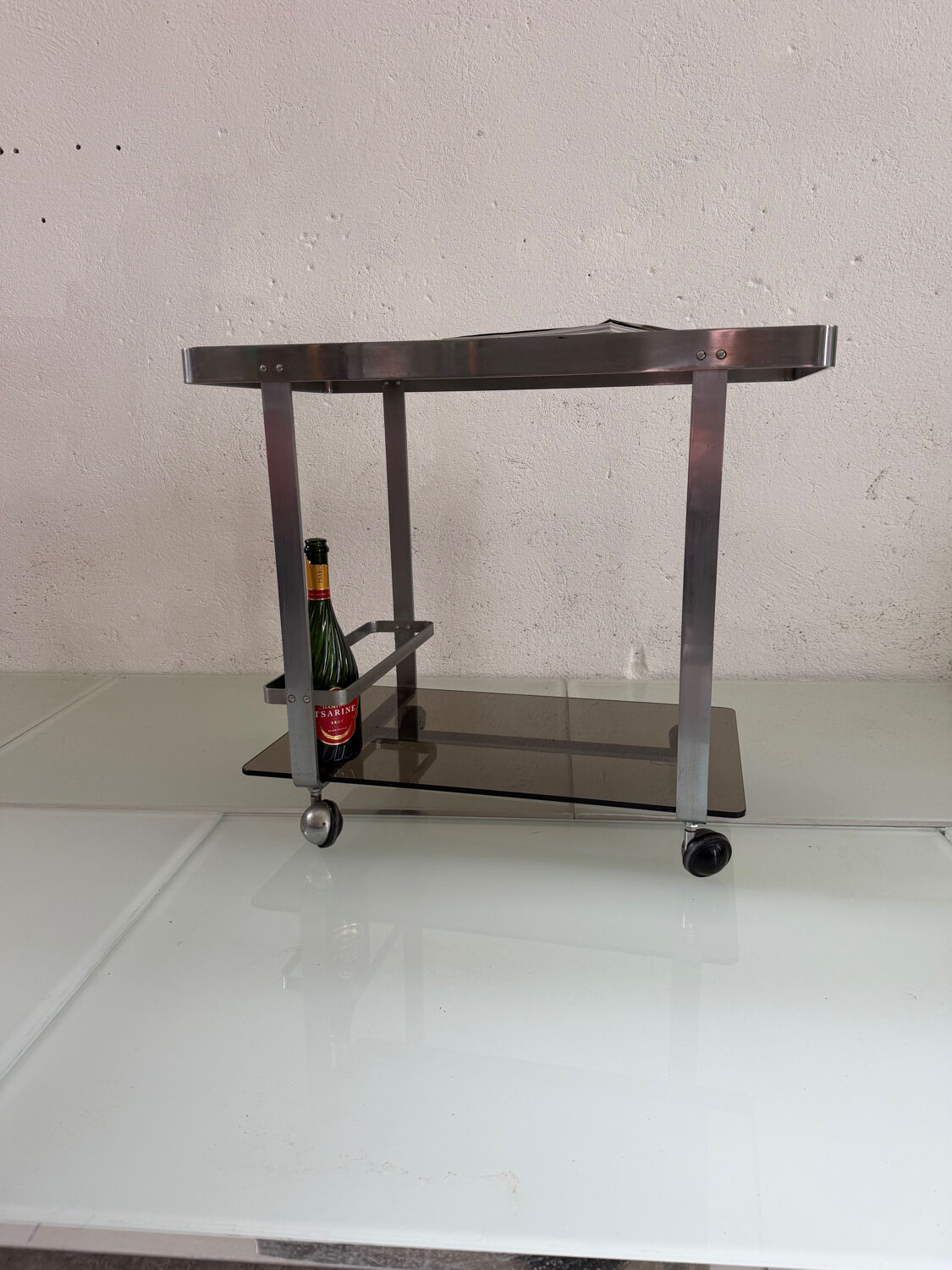 Metal dessert table