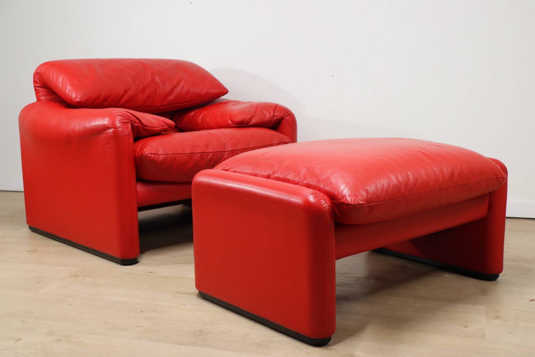 Maralunga armchair and ottoman by Vico Magistretti for Cassina