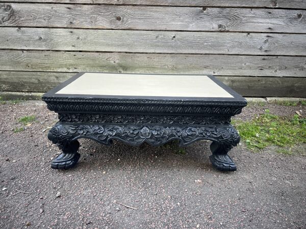 Table basse chinoise peinte