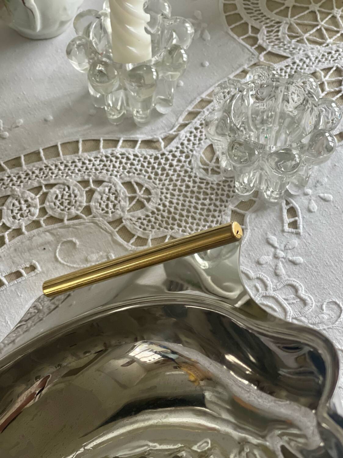 Silver-plated metal shell dish