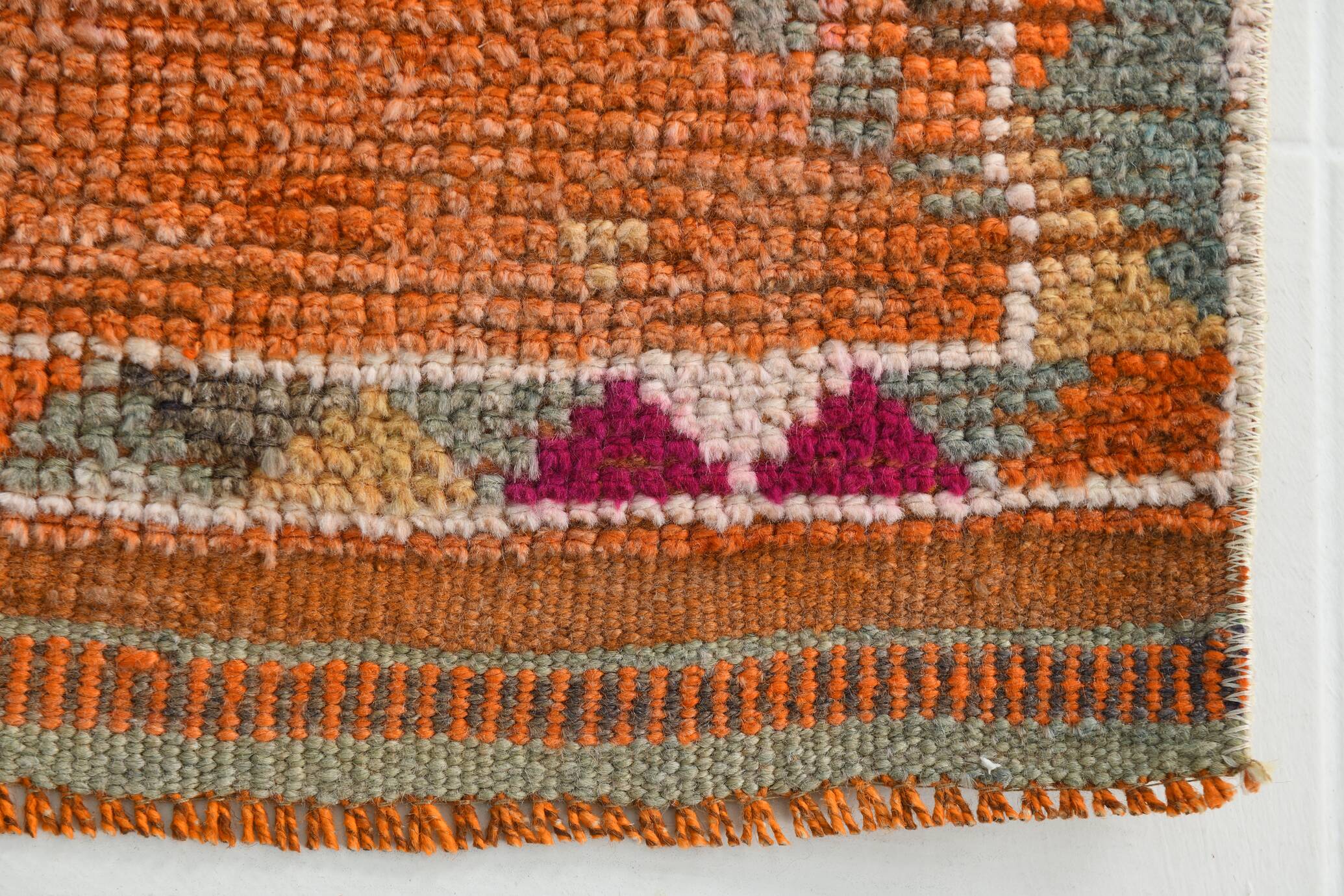 Tapis Kilim Vintage Orange et Rose, Motifs Géométriques, 77x326 Cm
