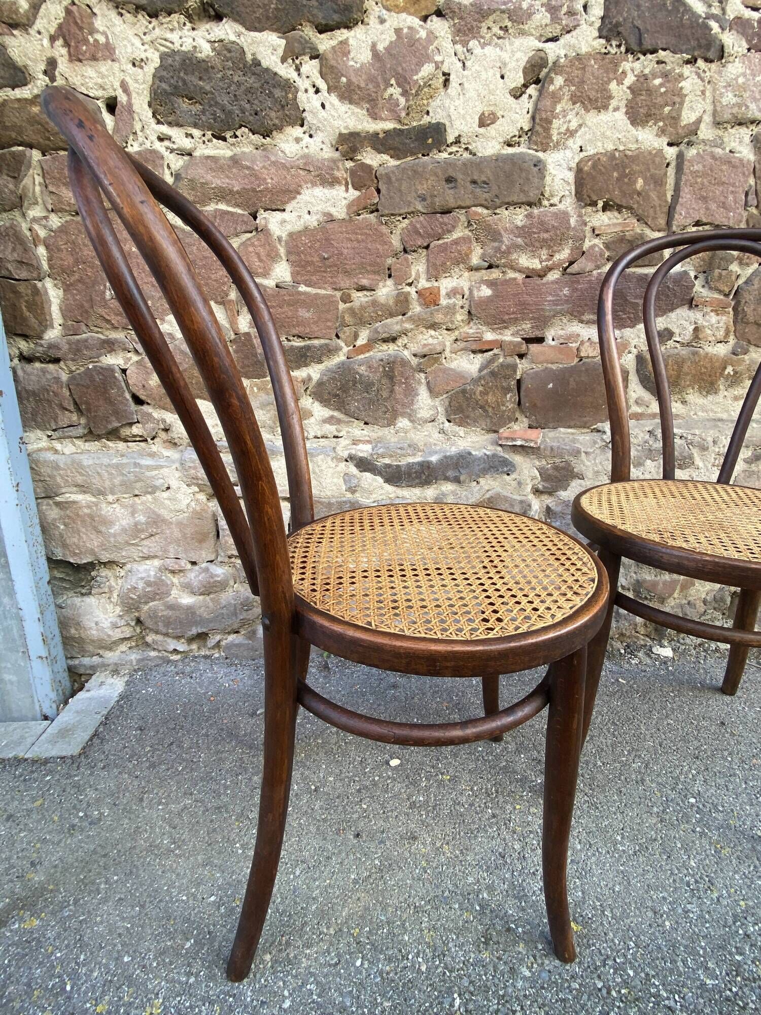pair of Fischel Thonet Nr 18 curved wood bistro chairs