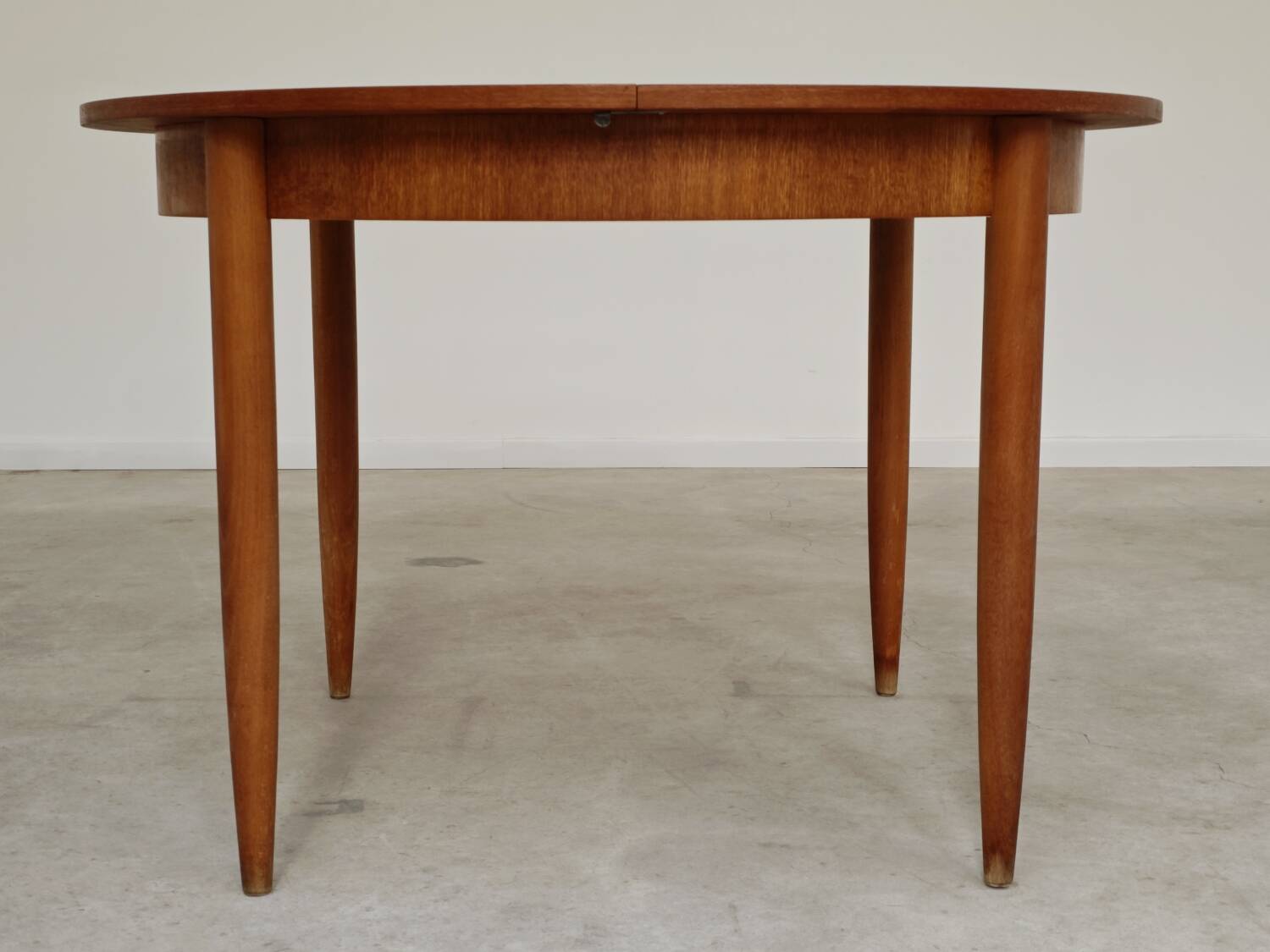 Round extending table, light oak, East Germany, 1960s