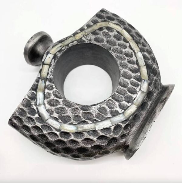 Vase « Martelé Nacre » / Fonte d’aluminium – 1980s