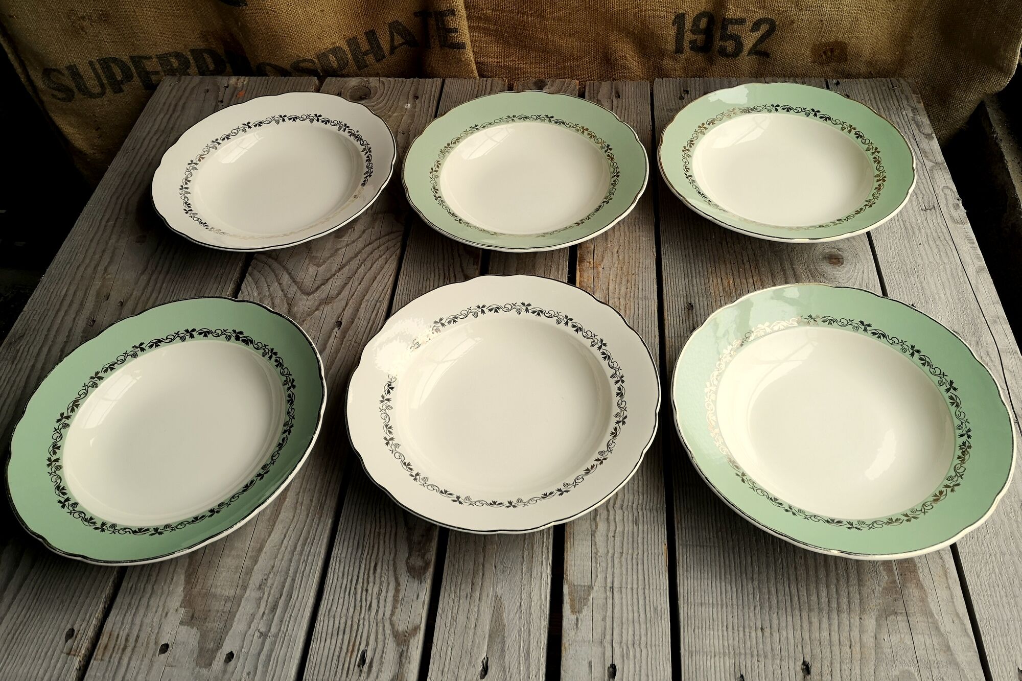 6 Villeroy & Boch deposed hollow plates in ceramics gold decoration