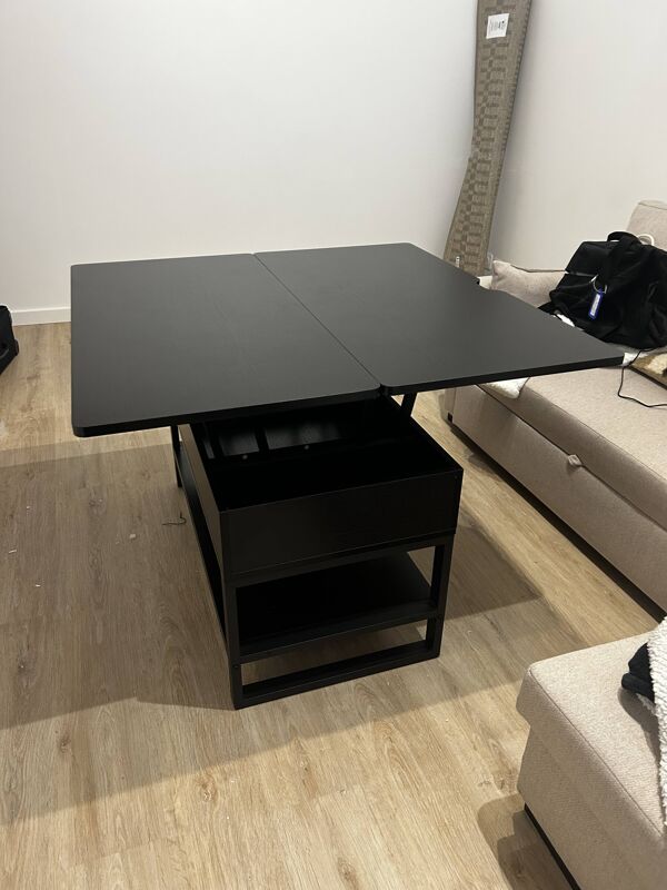 Table basse noire relevable - Gain de place