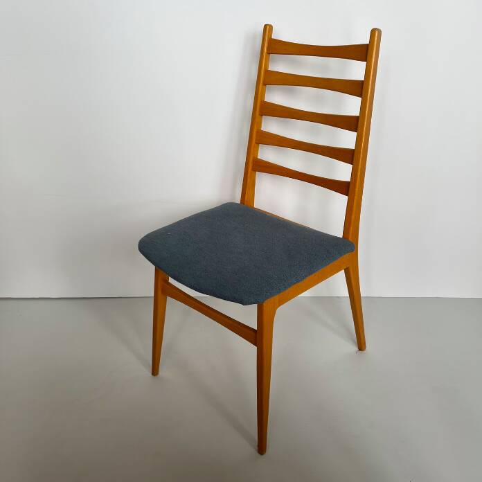 Chaise vintage bois clair Benze Sitzmobel