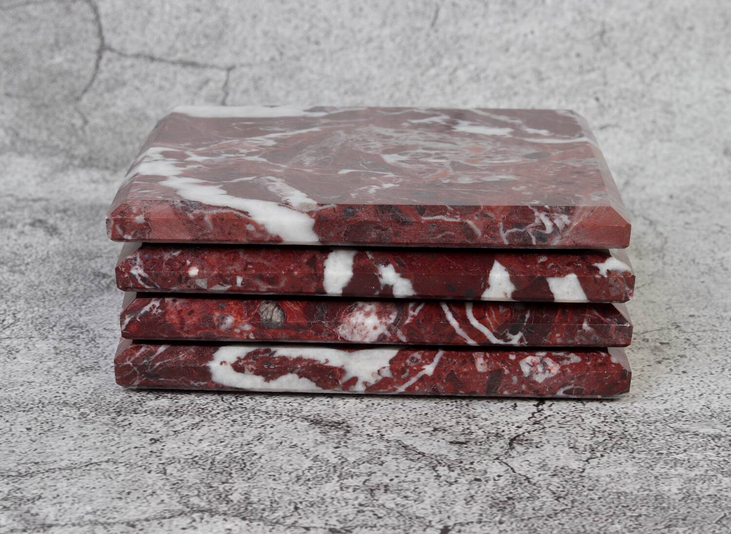 Madeji – Square coasters in natural pink marble – set of 4