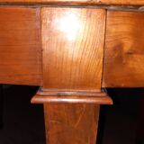 Oval table with 6 legs directoire style