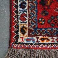 Good quality old oriental rug 100x73cm in red color