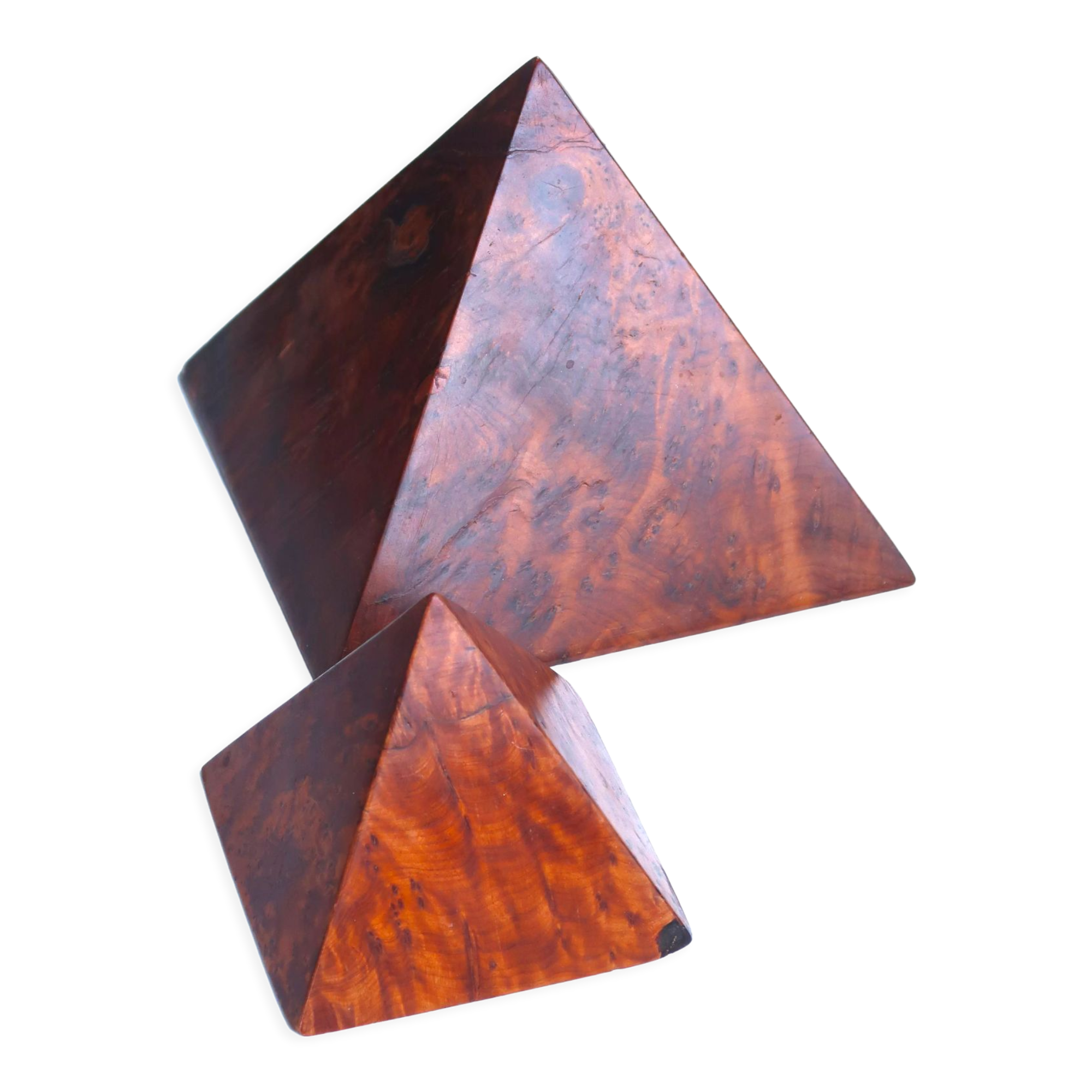 Two wooden pyramids with elm magnifying glass, 70s