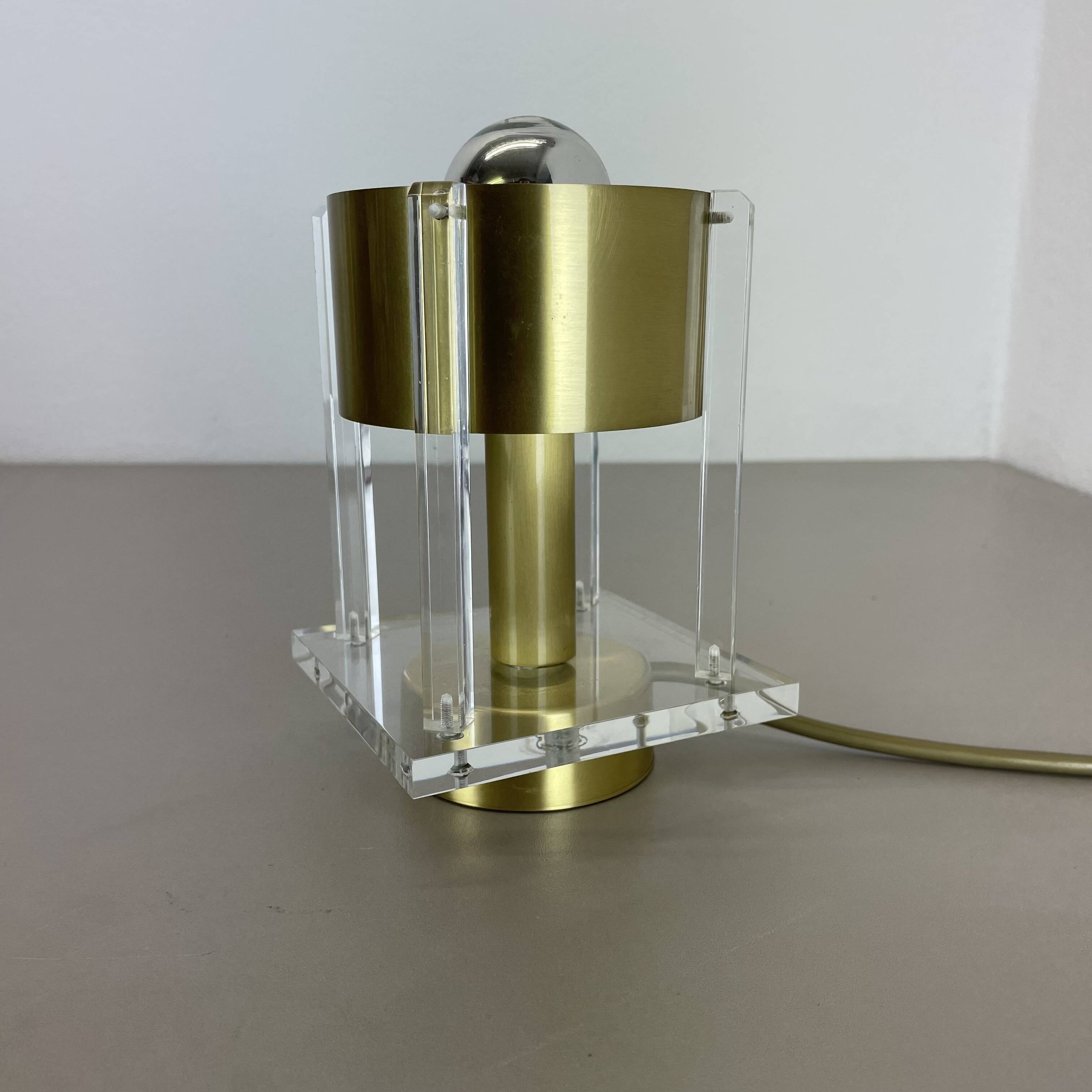 Postmodern Brass Acryl Glass Cubic Table Light, Italy 1970