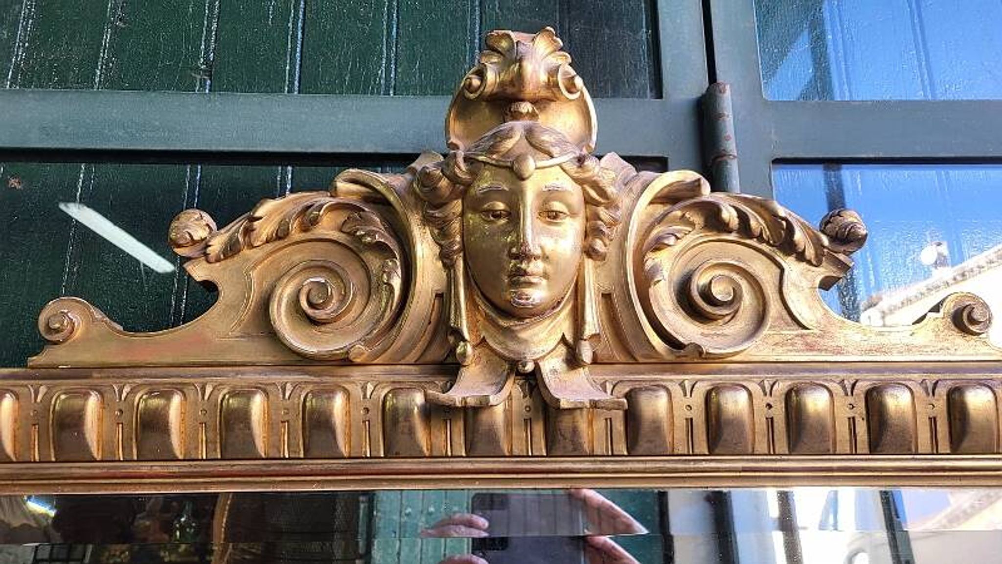 LARGE GOLDEN BEVELLED MIRROR WITH HEAD REF JE