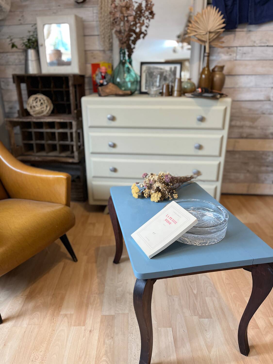 Art Deco coffee table in raw wood and blue zinc