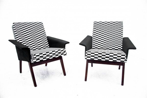 Un ensemble de fauteuils rétro, Tchécoslovaquie, années 1960.