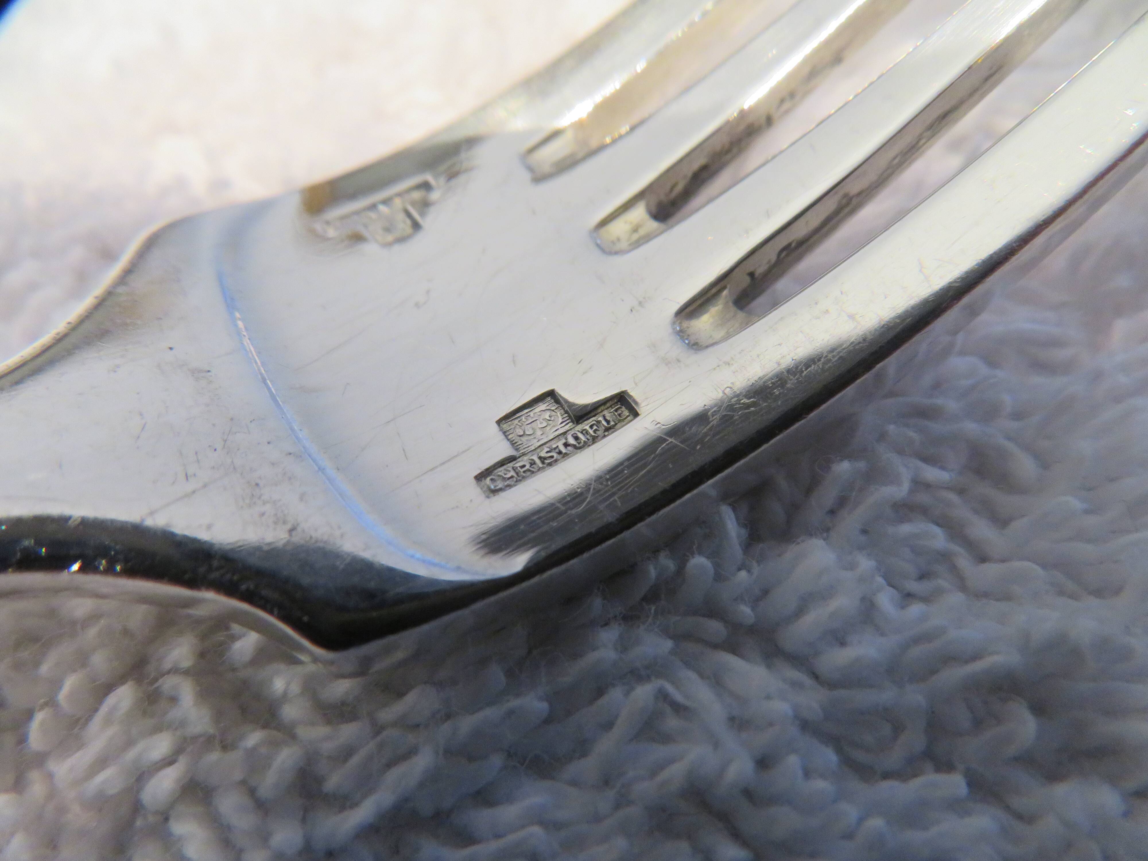 12 Christofle Concorde silver plated dessert forks, 17cm