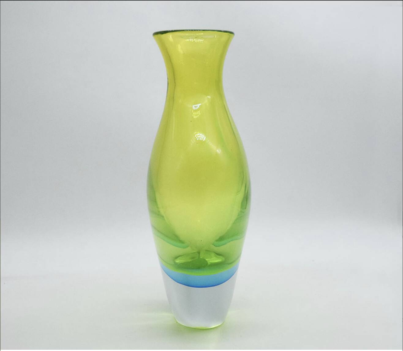 Flavio Poli for Seguso Vetri D’arte Large Sommerso Vase from the 1960s