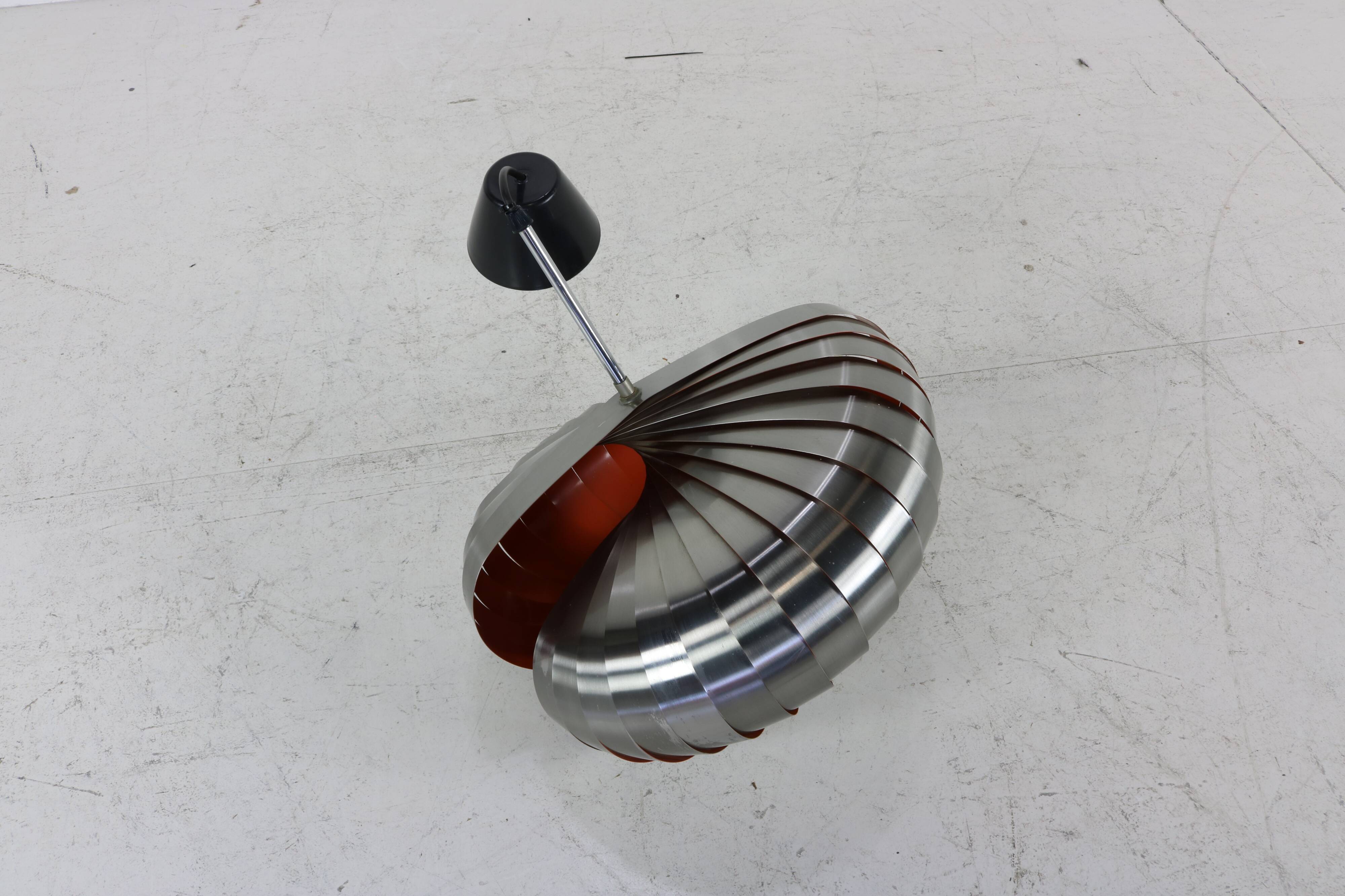 Lampe spirale suspendue seventies par Henri Mathieu pour Lyfa Denmark