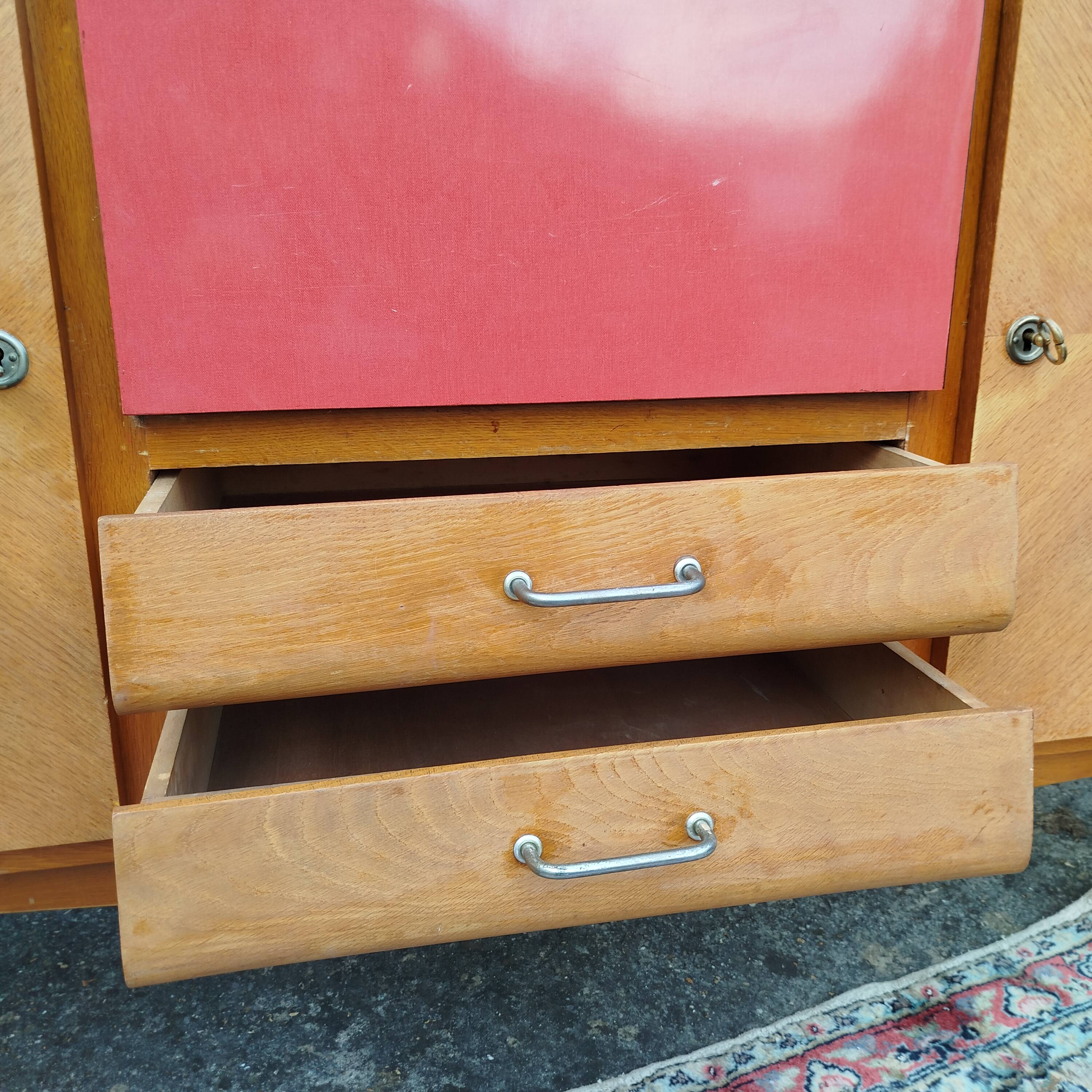 Sideboard with fin sides / compass feet from the 50s/60s