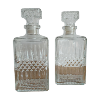 Set of 2 glass whiskey decanters