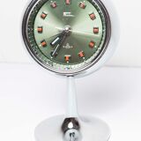 Clock Fashion 70s chrome